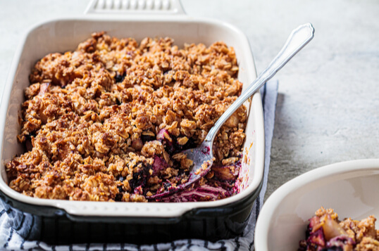 Berry breakfast crumble | CSIRO Total Wellbeing Diet-image