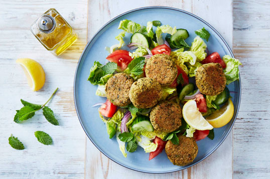 Chickpea, pea & mint falafel | CSIRO Total Wellbeing Diet