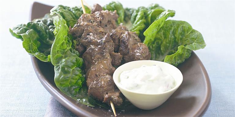 Greek-style lamb kebabs with tzatziki | CSIRO Total Wellbeing Diet