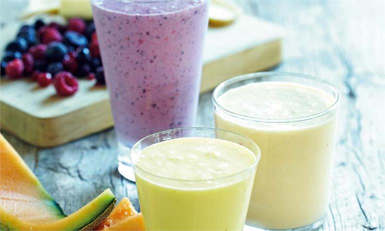 Mixed berry smoothie | CSIRO Total Wellbeing Diet